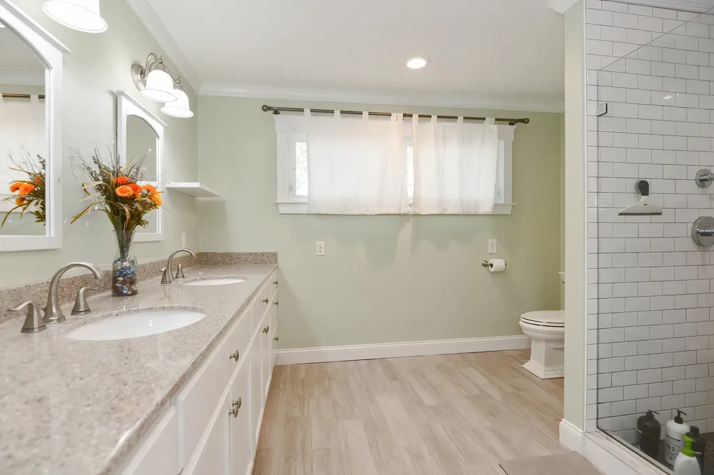 21 Fifield Street Nashua NH 03060