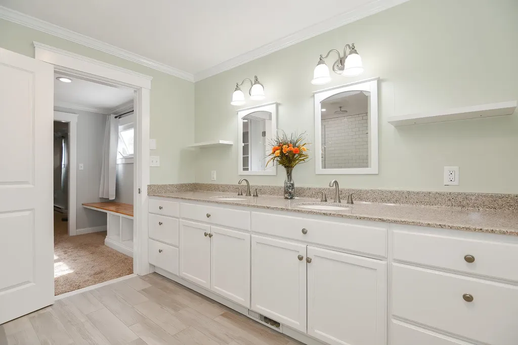 21 Fifield Street Nashua NH 03060