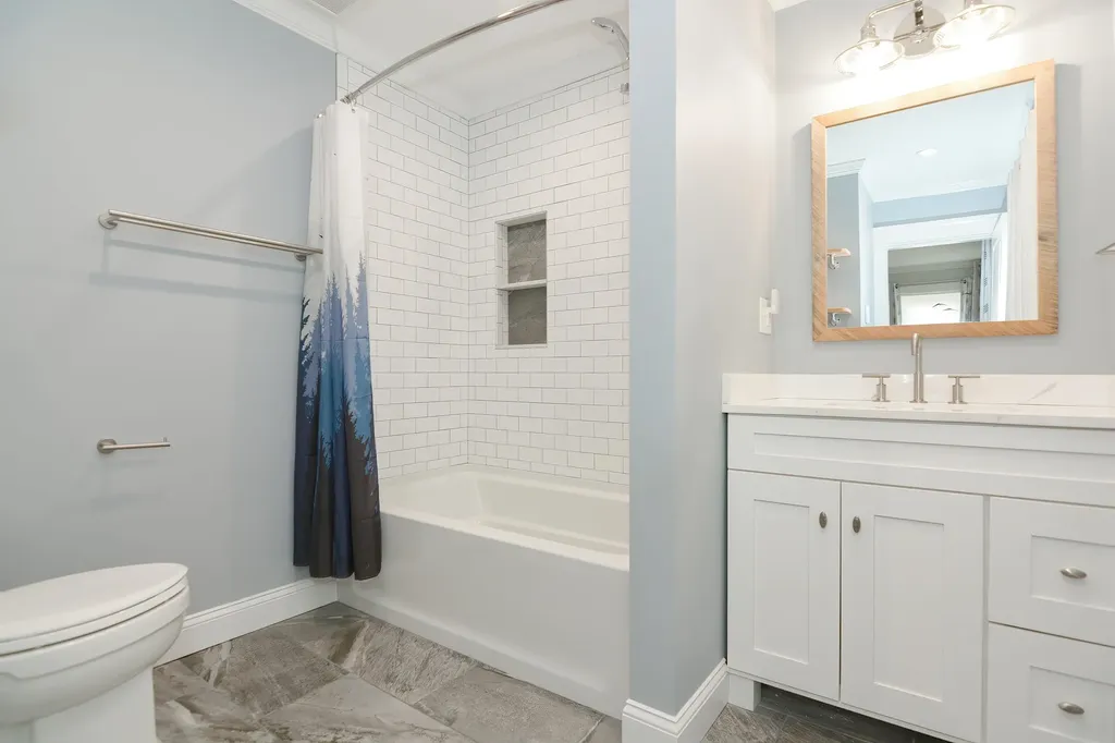 21 Fifield Street Nashua NH 03060