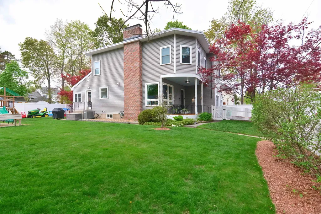 21 Fifield Street Nashua NH 03060