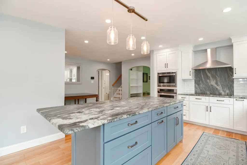 21 Fifield Street Nashua NH 03060
