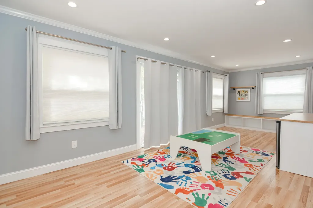 21 Fifield Street Nashua NH 03060