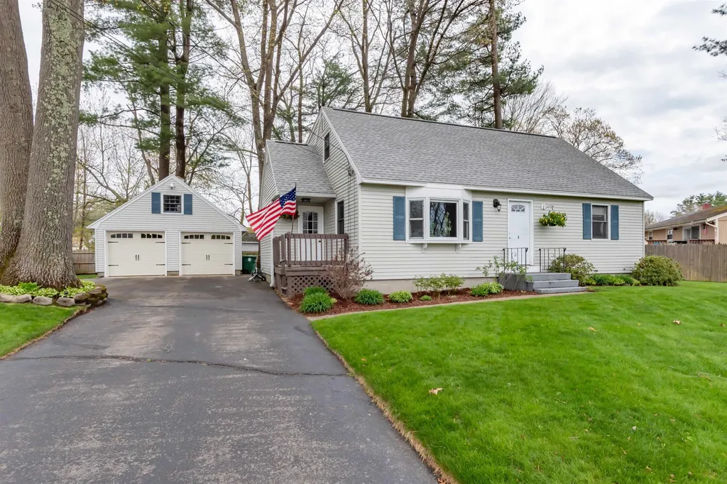 8 Winchester Street Nashua NH 03063
