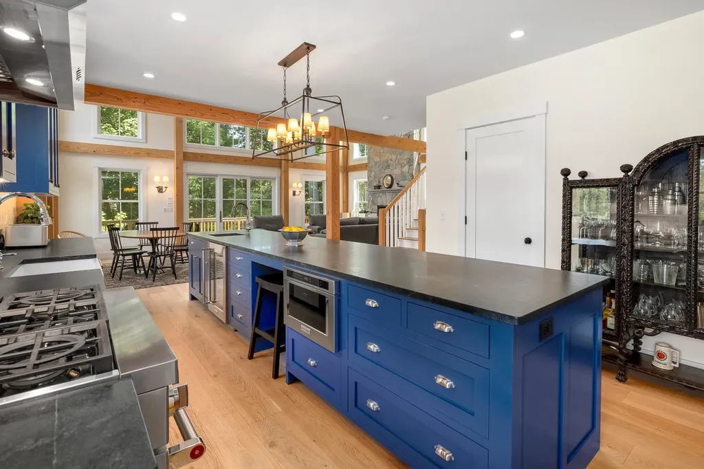 7 Scarlett Lane Rollinsford NH 03869