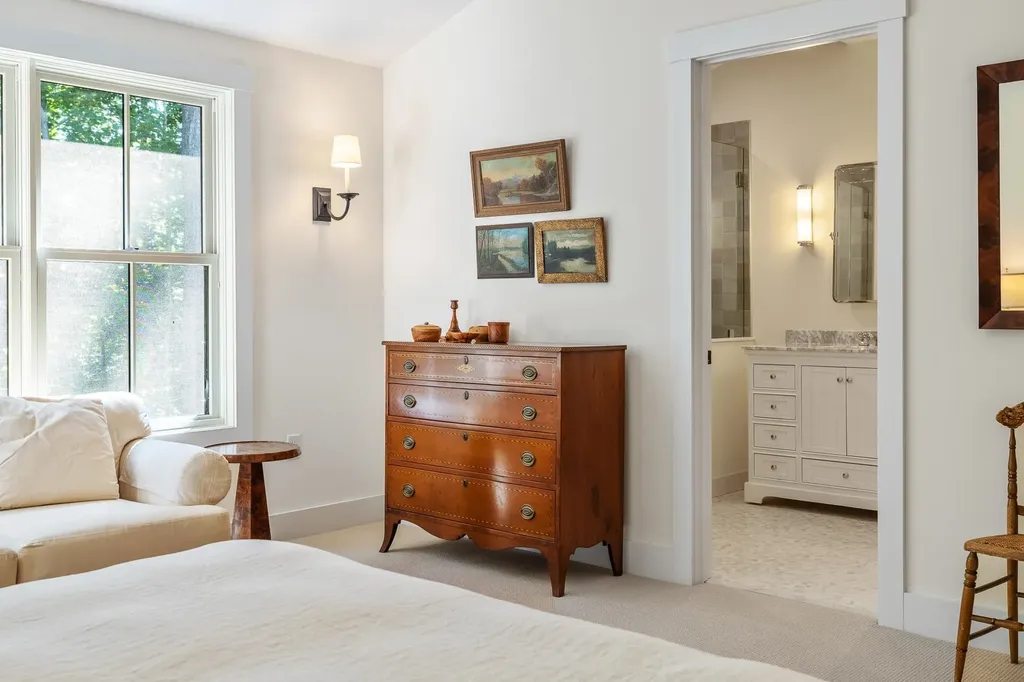 7 Scarlett Lane Rollinsford NH 03869