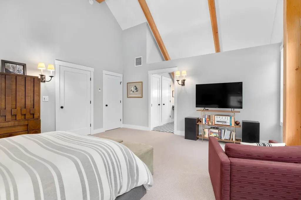 7 Scarlett Lane Rollinsford NH 03869
