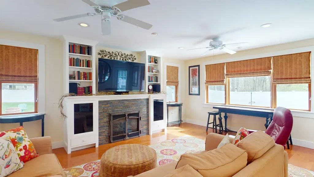 14 Tara Drive Concord NH 03301