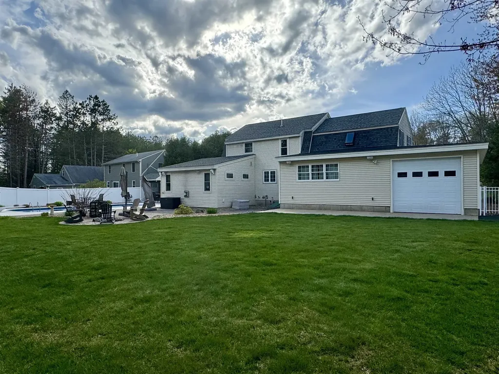 14 Tara Drive Concord NH 03301