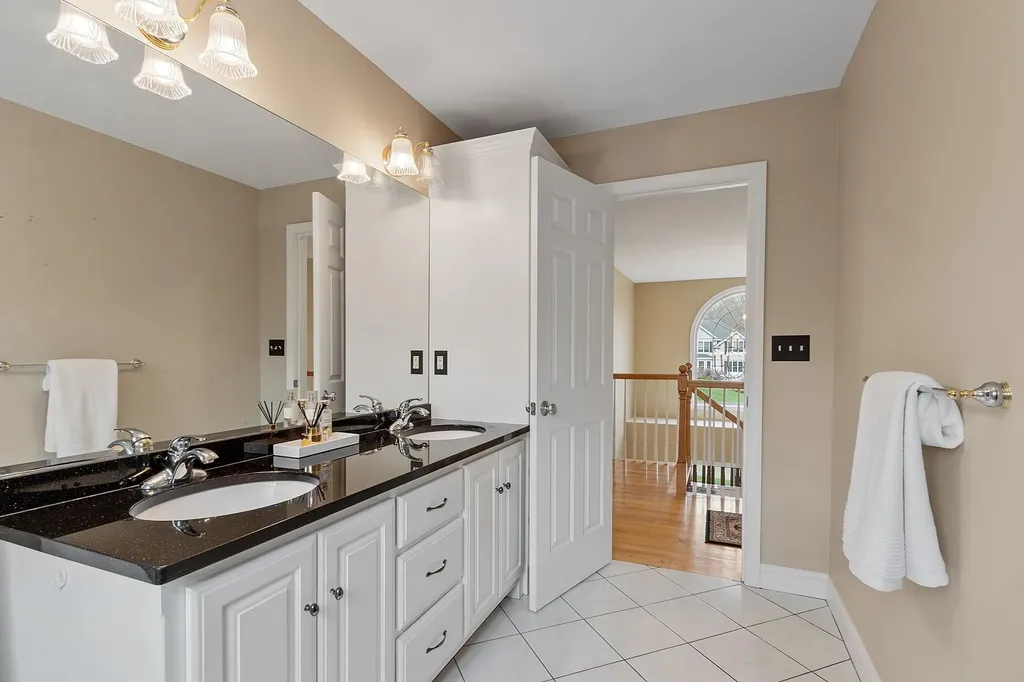 10 Appleton Road Windham NH 03087
