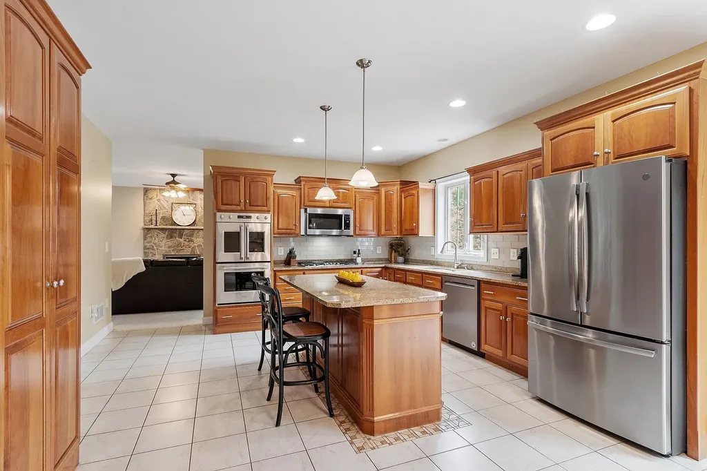 10 Appleton Road Windham NH 03087