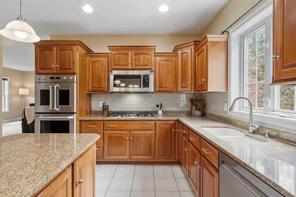 10 Appleton Road Windham NH 03087