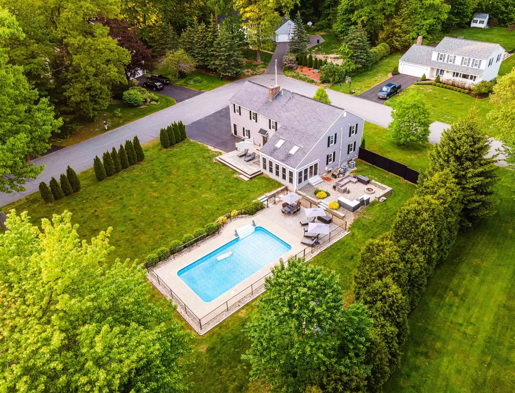 8 Cedarview Lane Hampton NH 03842