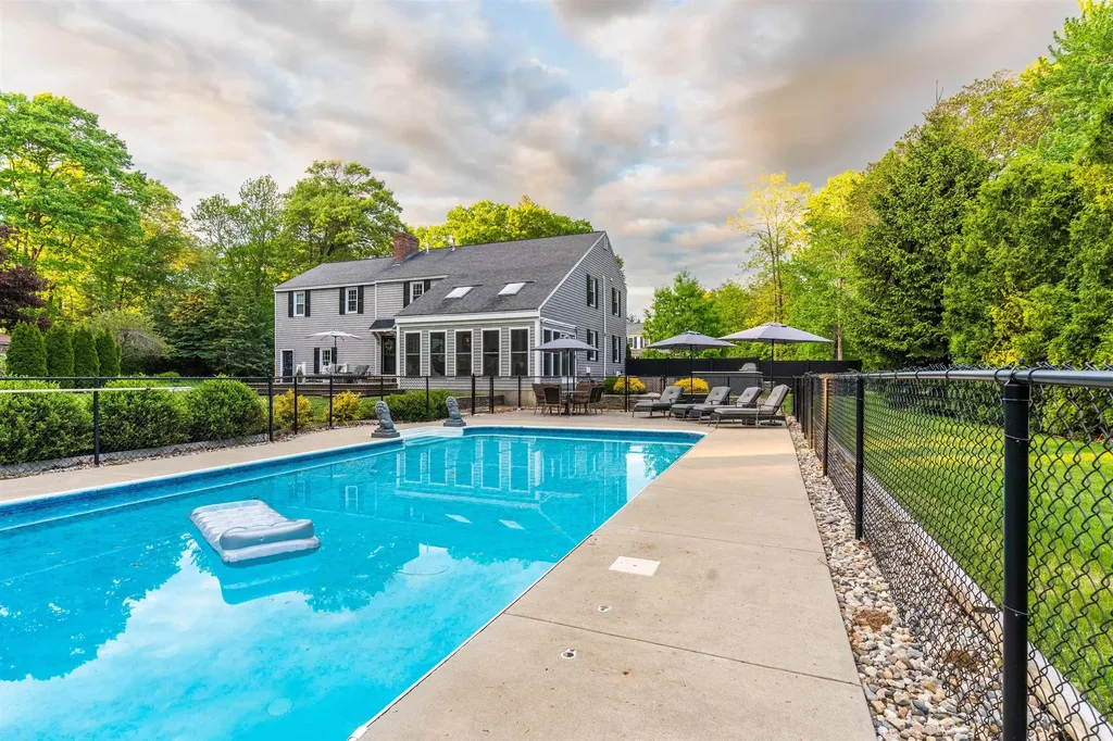 8 Cedarview Lane Hampton NH 03842
