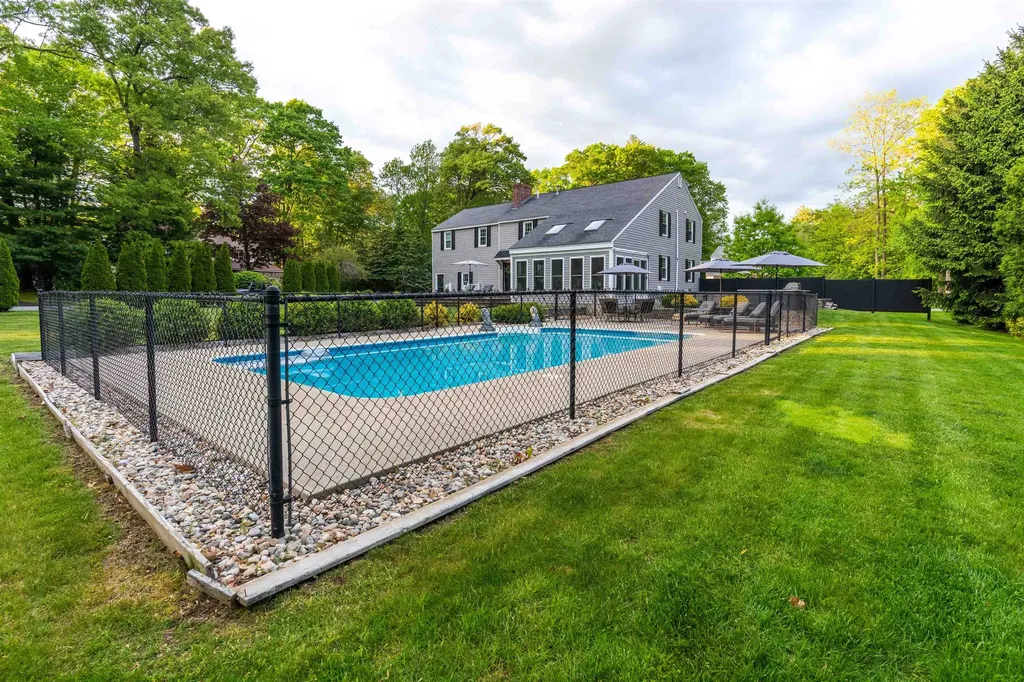 8 Cedarview Lane Hampton NH 03842