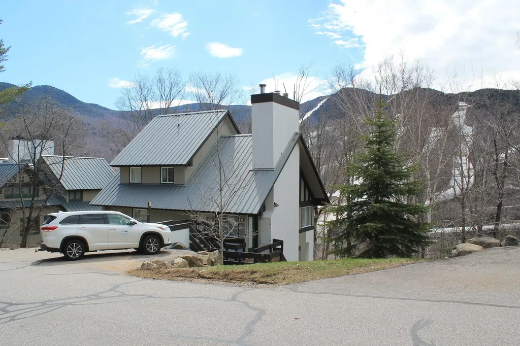 21 Flume Road Lincoln NH 03251