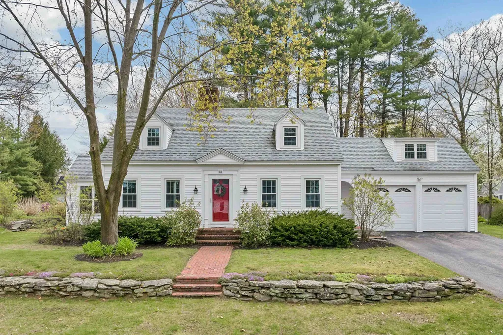 51 Winnicoash Street Laconia NH 03246