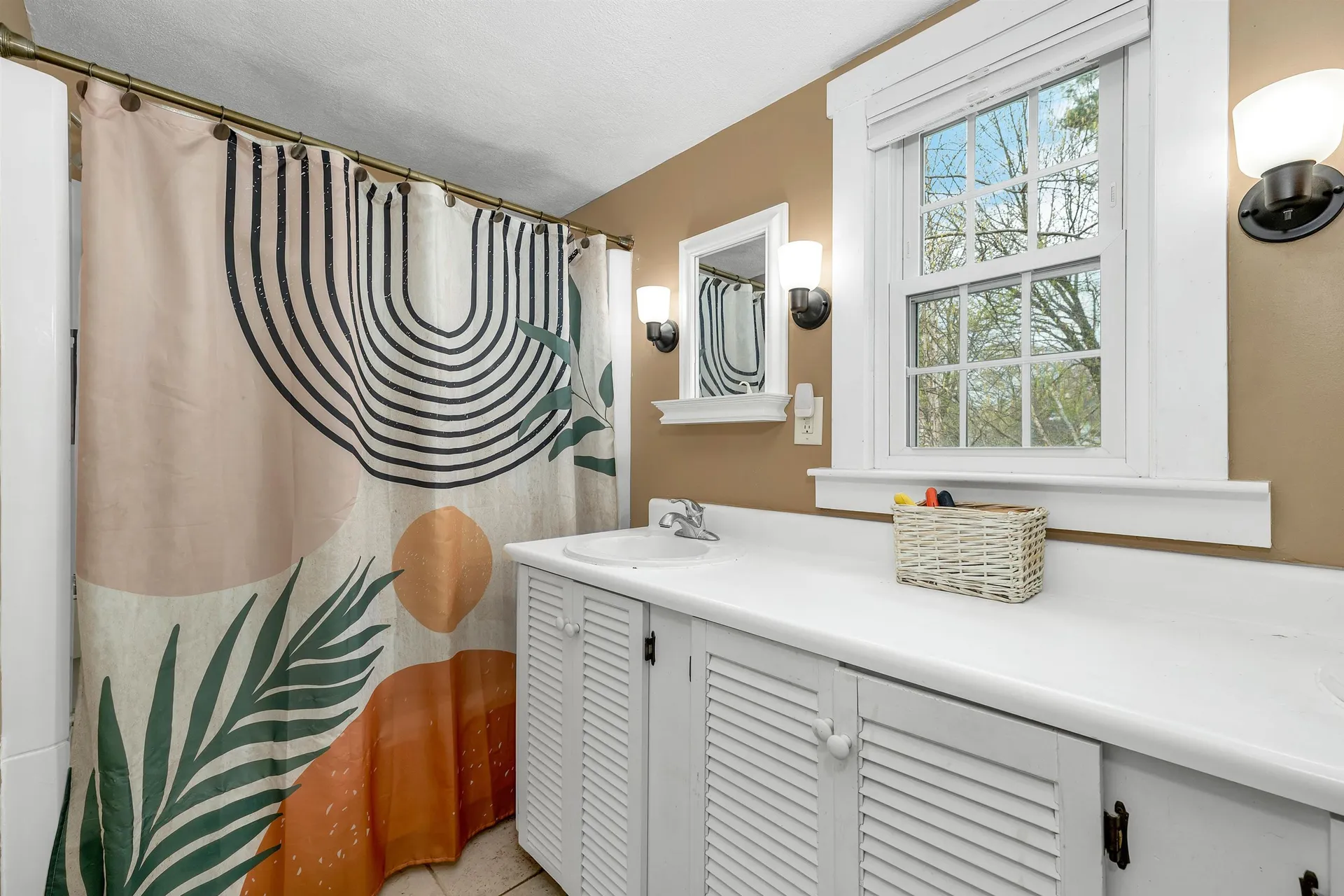 51 Winnicoash Street Laconia NH 03246