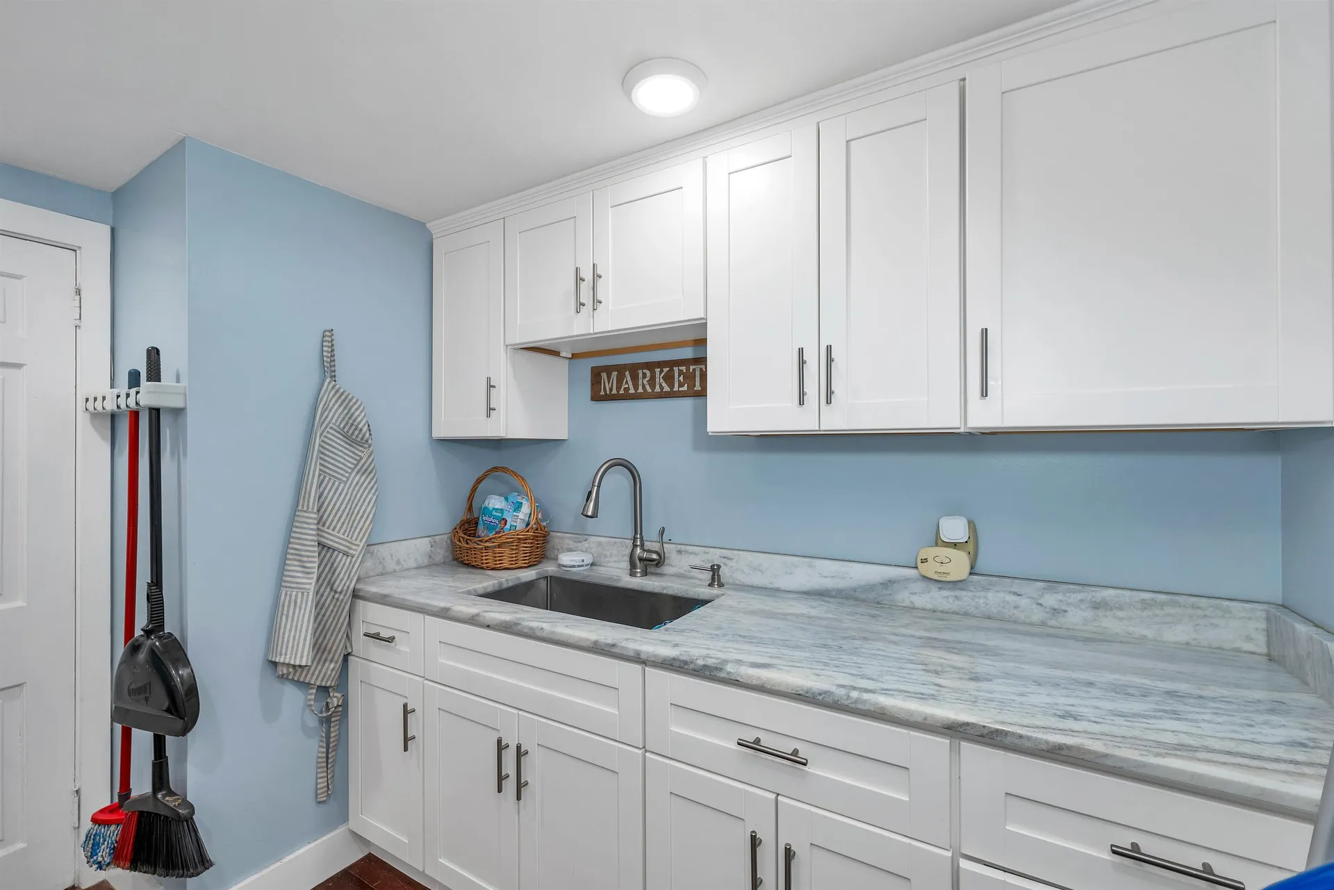 51 Winnicoash Street Laconia NH 03246