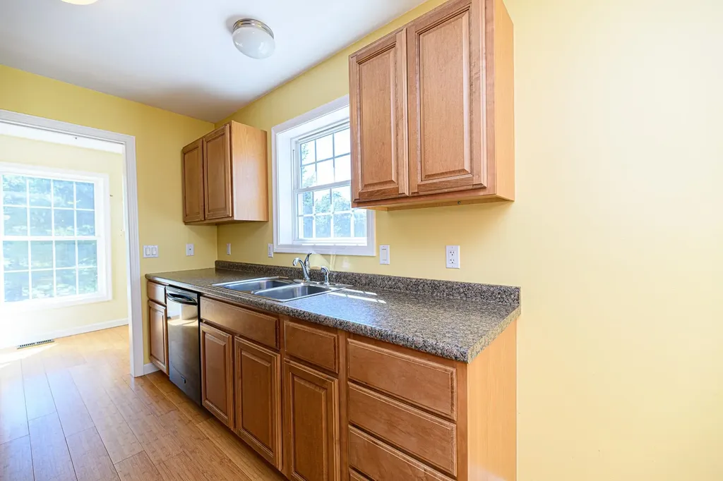 23 Cate Road Deerfield NH 03037