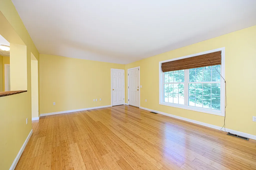 23 Cate Road Deerfield NH 03037