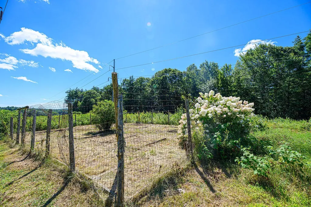 23 Cate Road Deerfield NH 03037