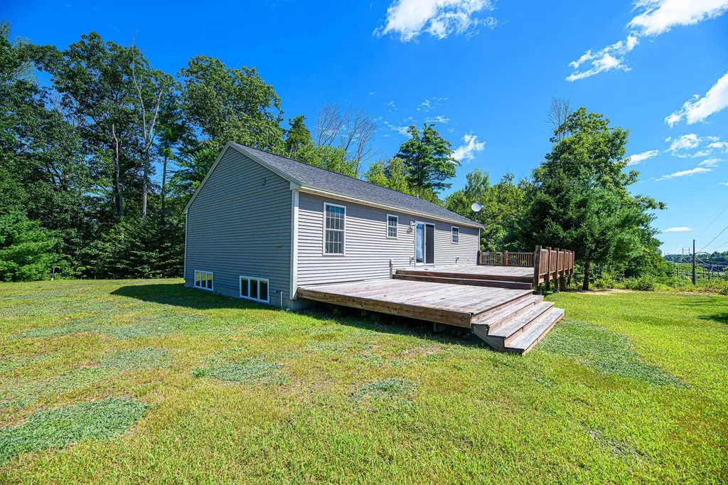 23 Cate Road Deerfield NH 03037