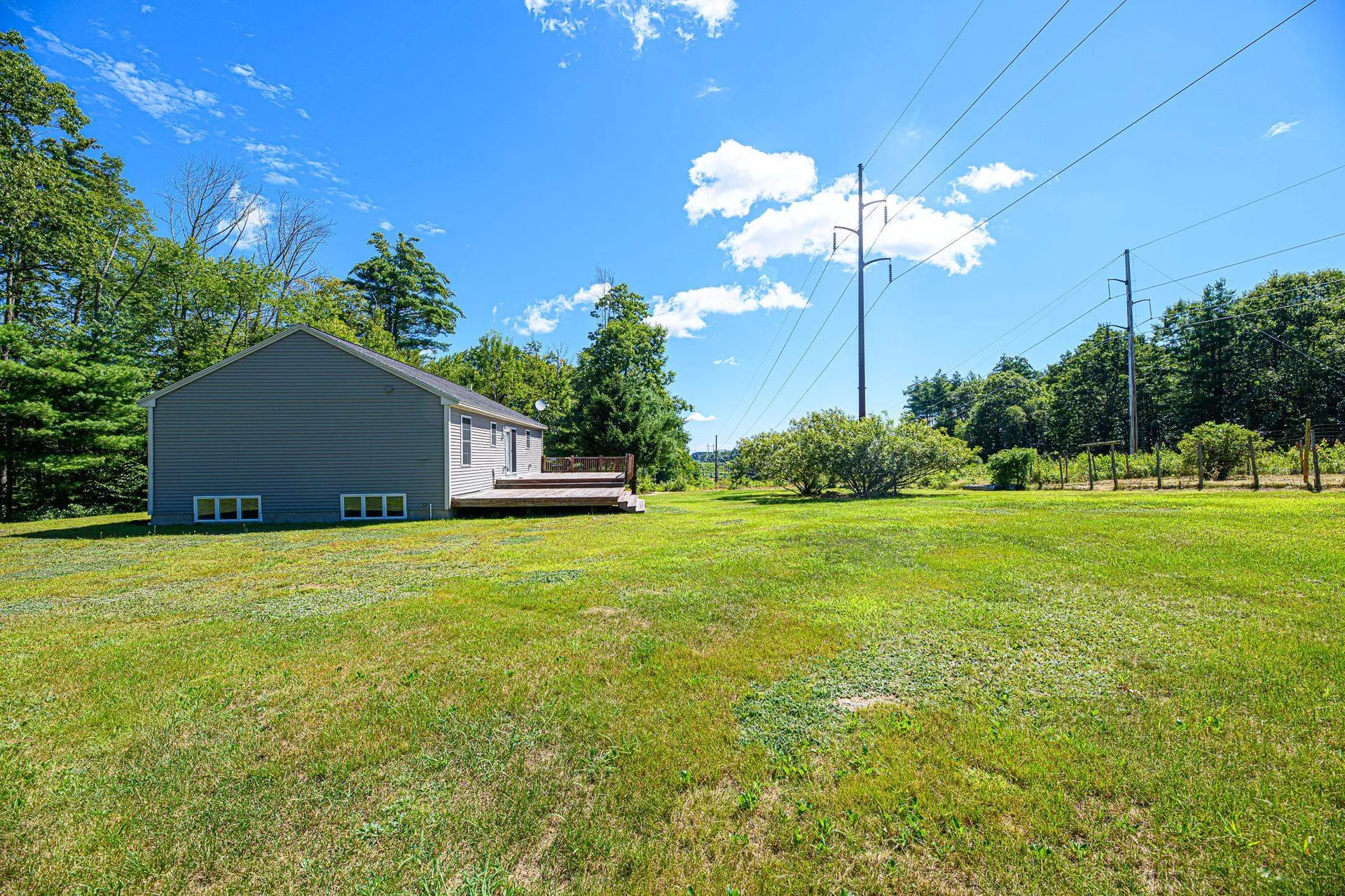 23 Cate Road Deerfield NH 03037