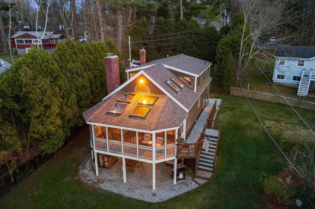 9 Spring Street Windham NH 03087