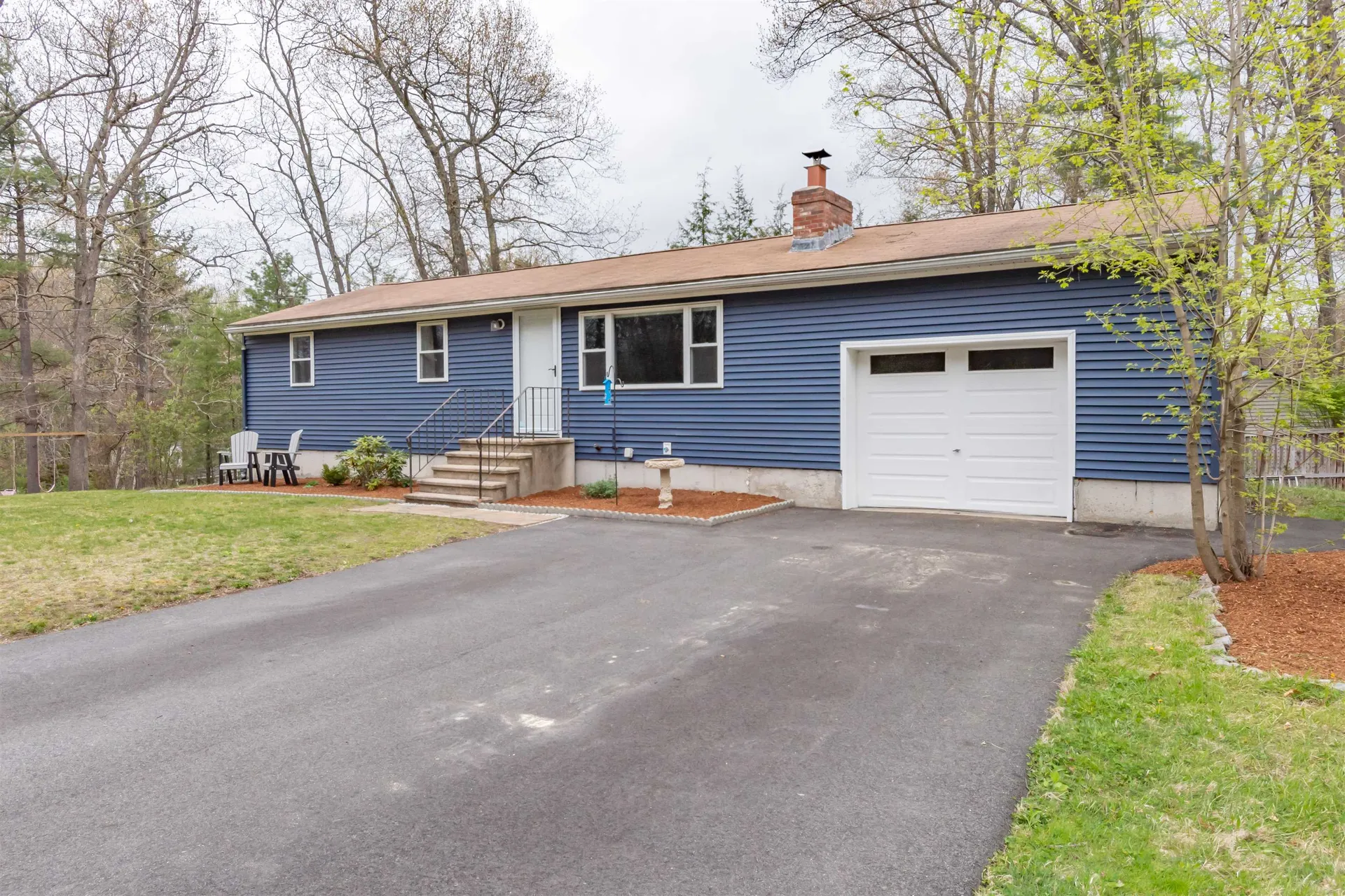 32 Burns Hill Road Hudson NH 03051