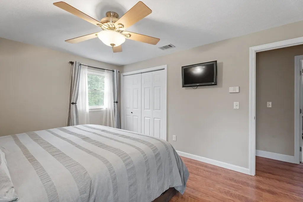 10 Merrill Drive Atkinson NH 03811