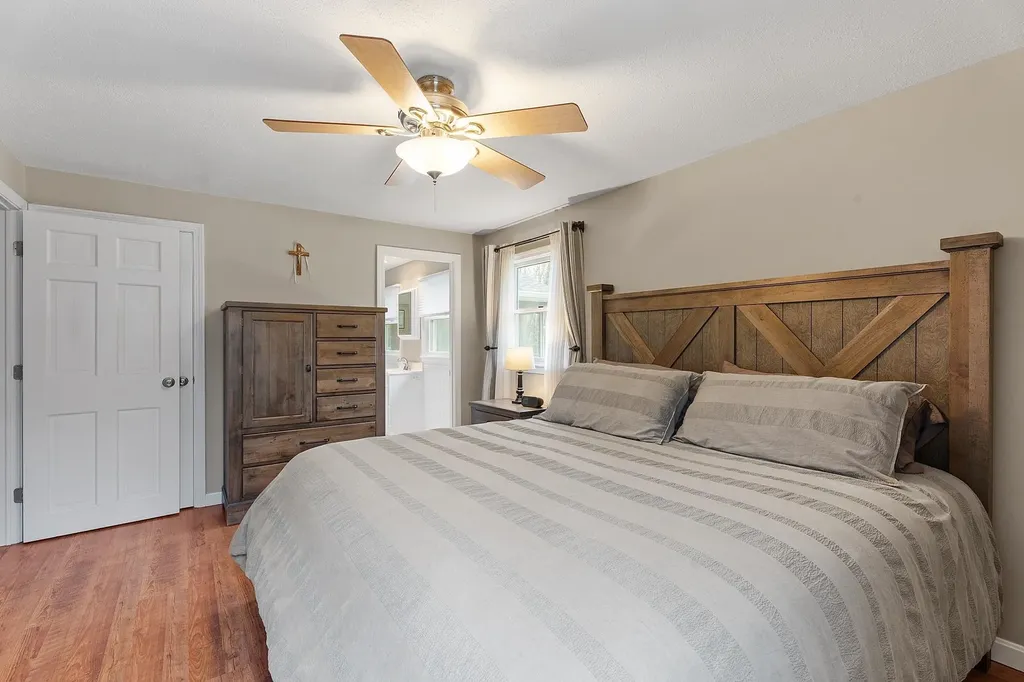 10 Merrill Drive Atkinson NH 03811