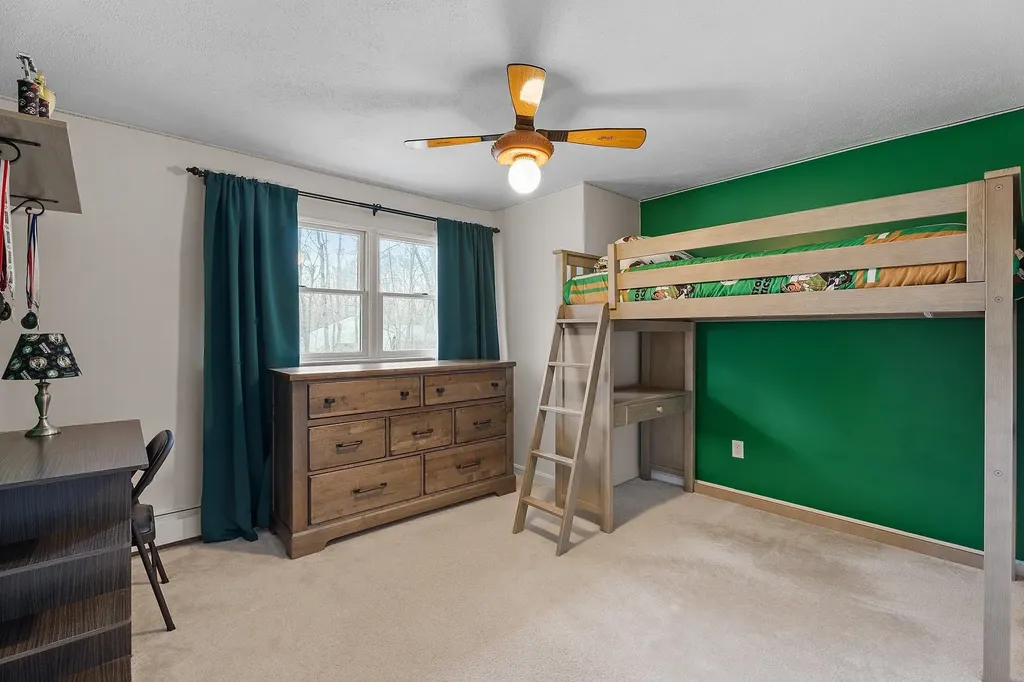 10 Merrill Drive Atkinson NH 03811