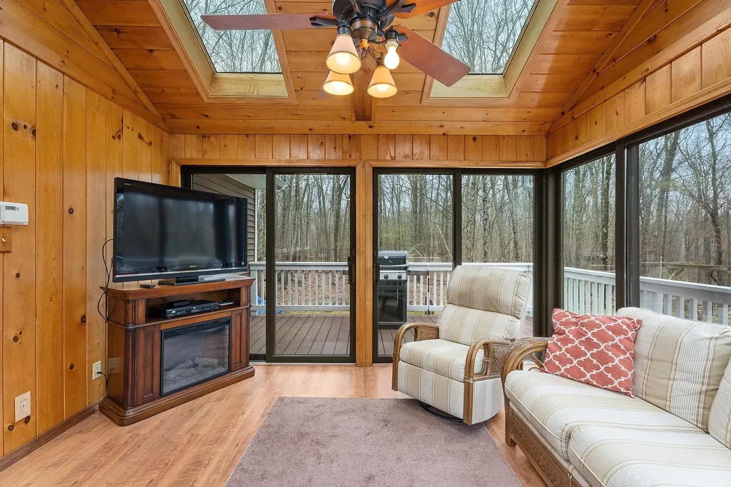 10 Merrill Drive Atkinson NH 03811