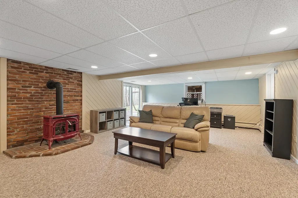 10 Merrill Drive Atkinson NH 03811