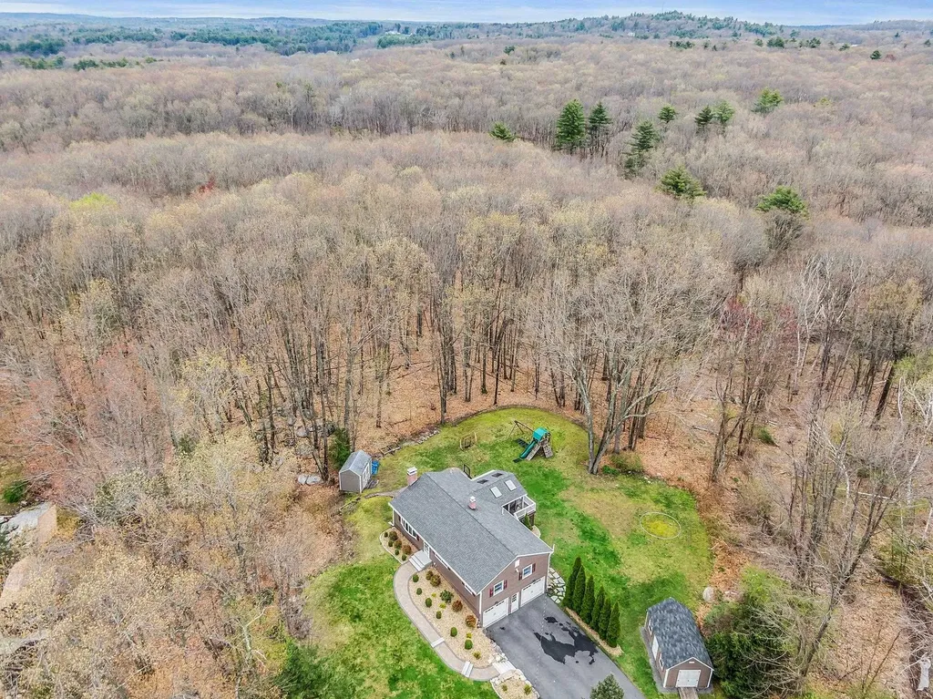 10 Merrill Drive Atkinson NH 03811