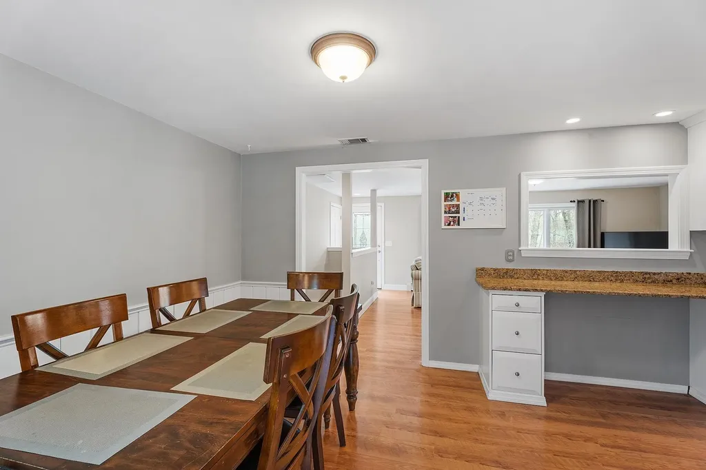 10 Merrill Drive Atkinson NH 03811