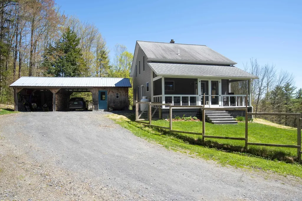 314 Portal Road Middlesex VT 05602