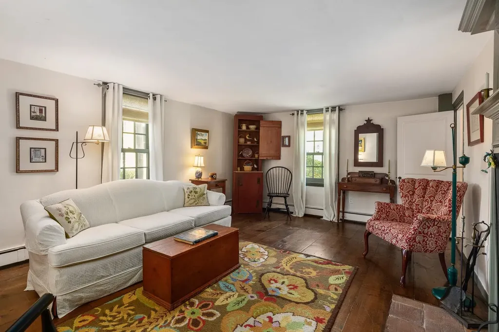 33 Piscataqua Street New Castle NH 03854
