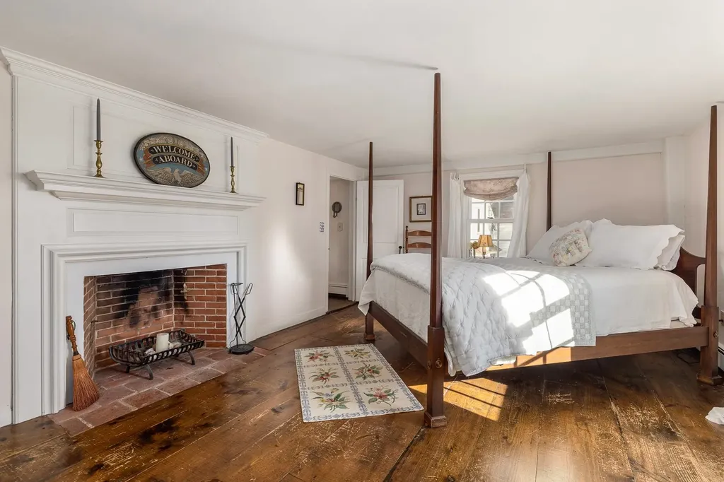 33 Piscataqua Street New Castle NH 03854
