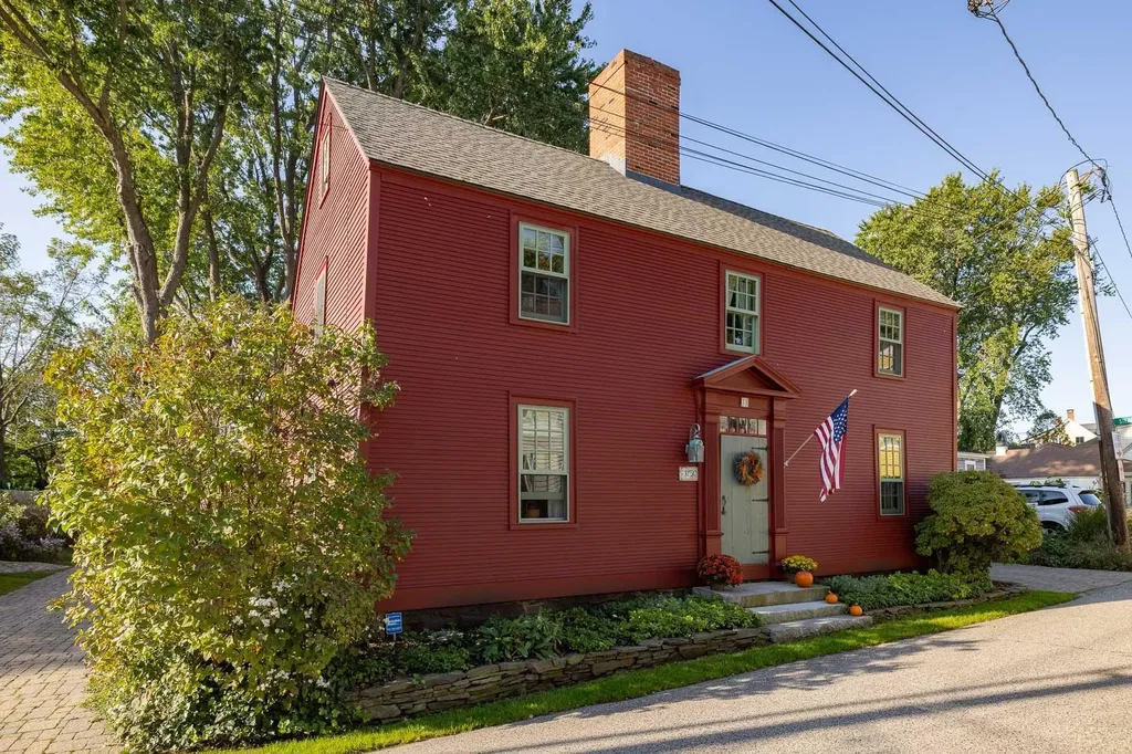 33 Piscataqua Street New Castle NH 03854
