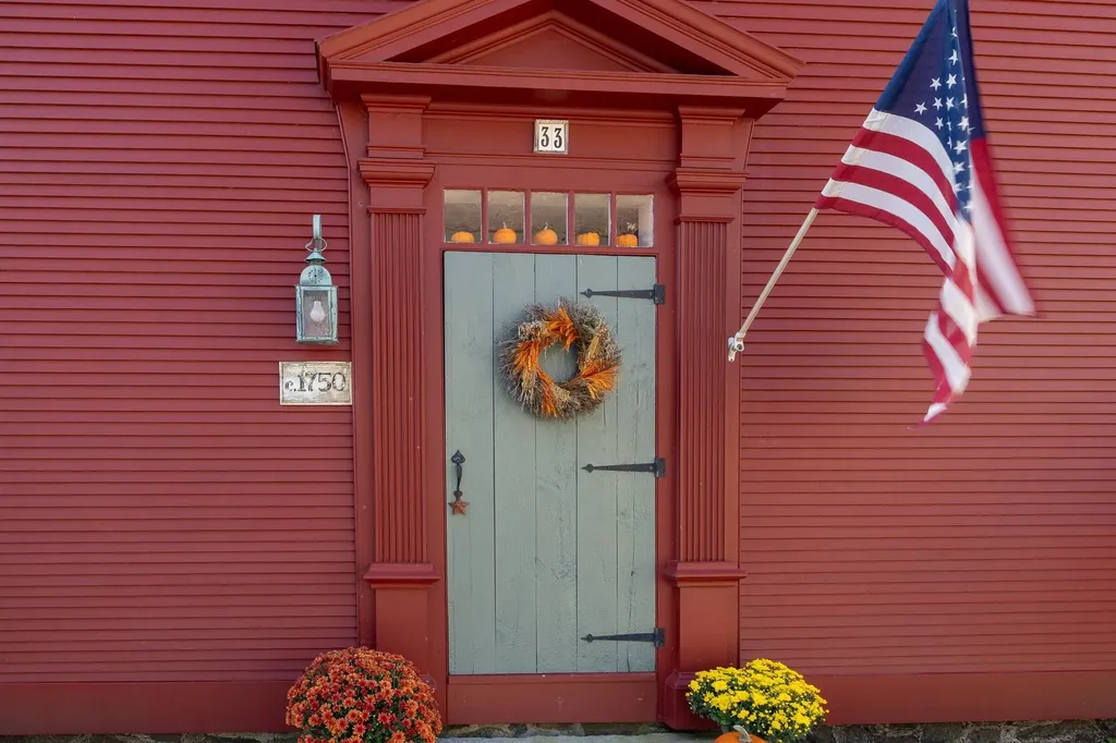 33 Piscataqua Street New Castle NH 03854