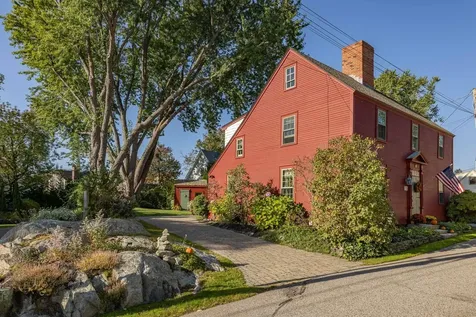 33 Piscataqua Street New Castle NH 03854