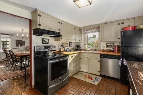 33 Piscataqua Street New Castle NH 03854