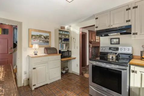 33 Piscataqua Street New Castle NH 03854