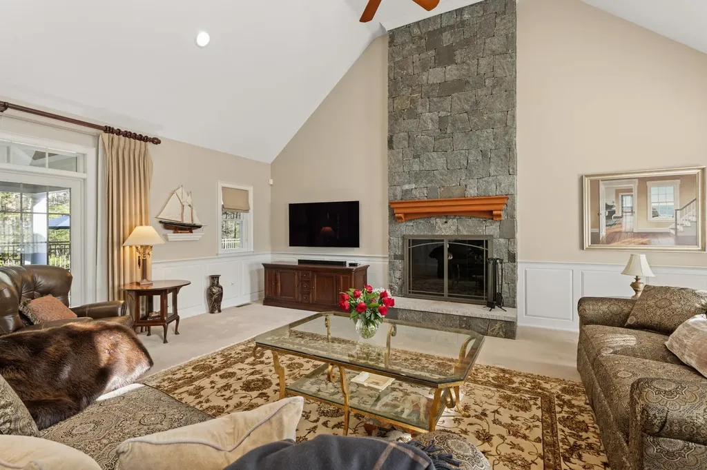 9 Whitehorse Drive Rye NH 03870