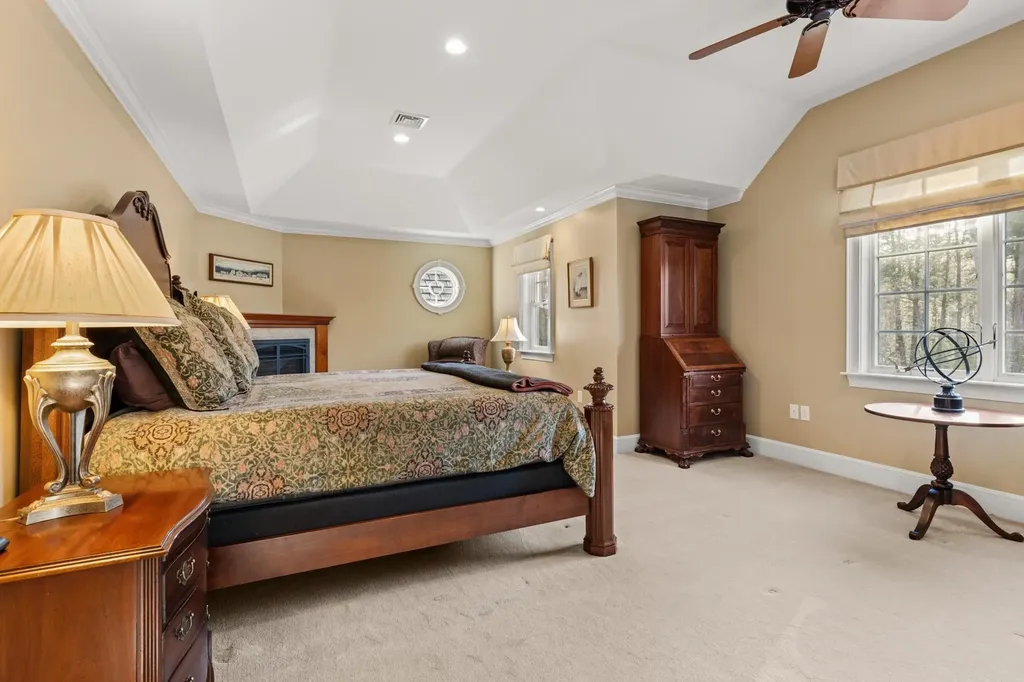 9 Whitehorse Drive Rye NH 03870