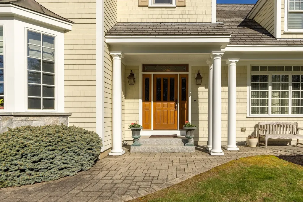 9 Whitehorse Drive Rye NH 03870