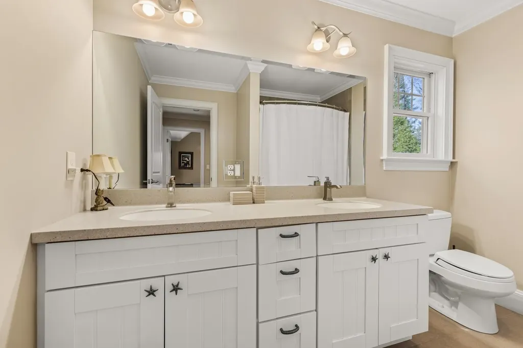 9 Whitehorse Drive Rye NH 03870