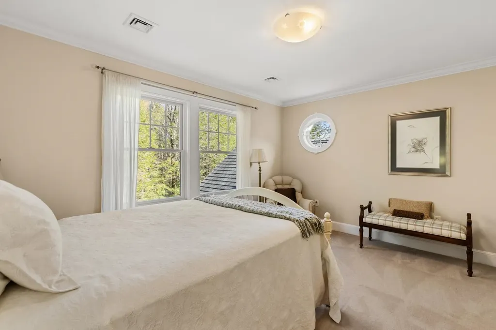 9 Whitehorse Drive Rye NH 03870
