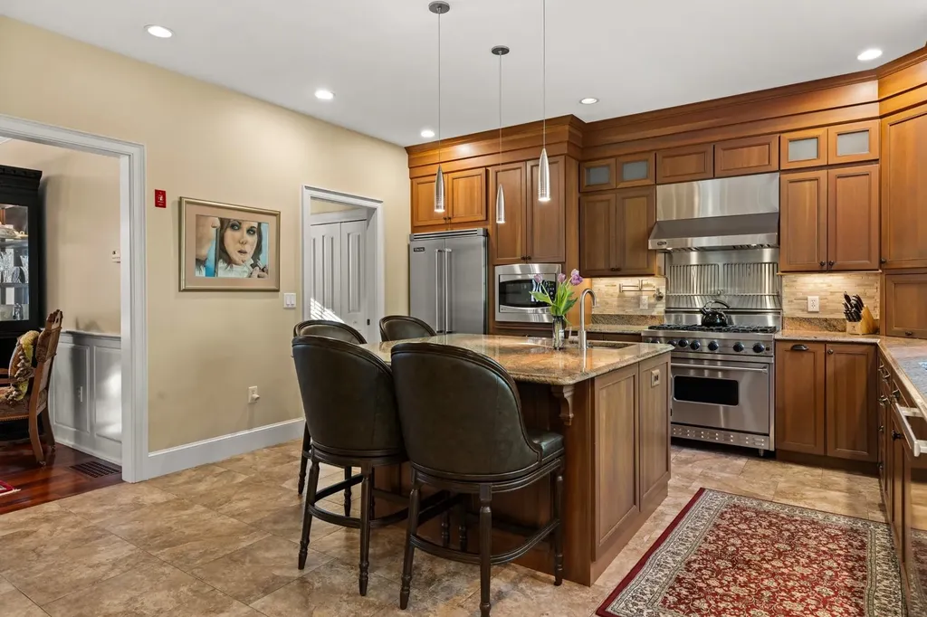 9 Whitehorse Drive Rye NH 03870
